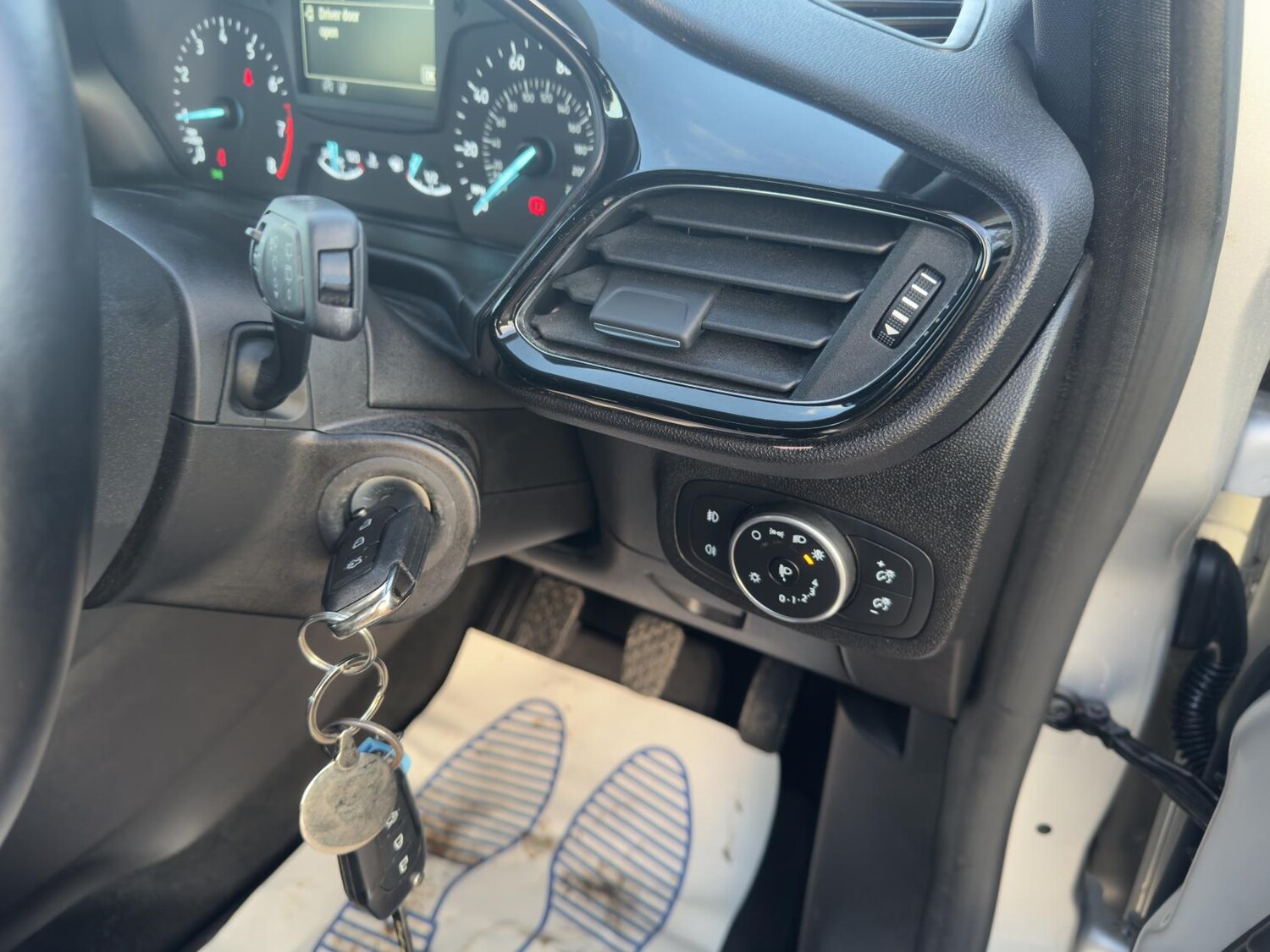 Used Ford Fiesta 2017 for sale - 77466079: Photo 15