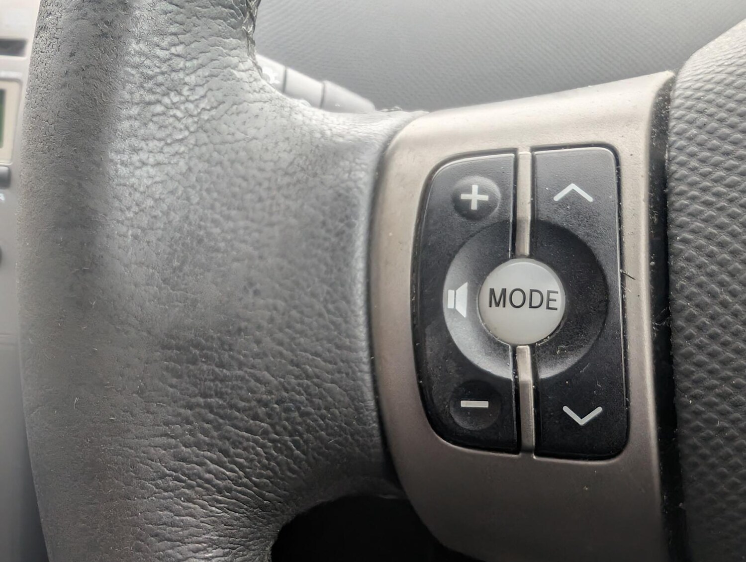 Used Toyota Yaris 2009 for sale - 77555022: Photo 25