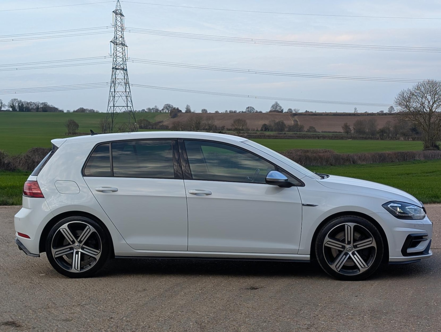 Used Volkswagen Golf 2018 for sale - 77739520: Photo 5