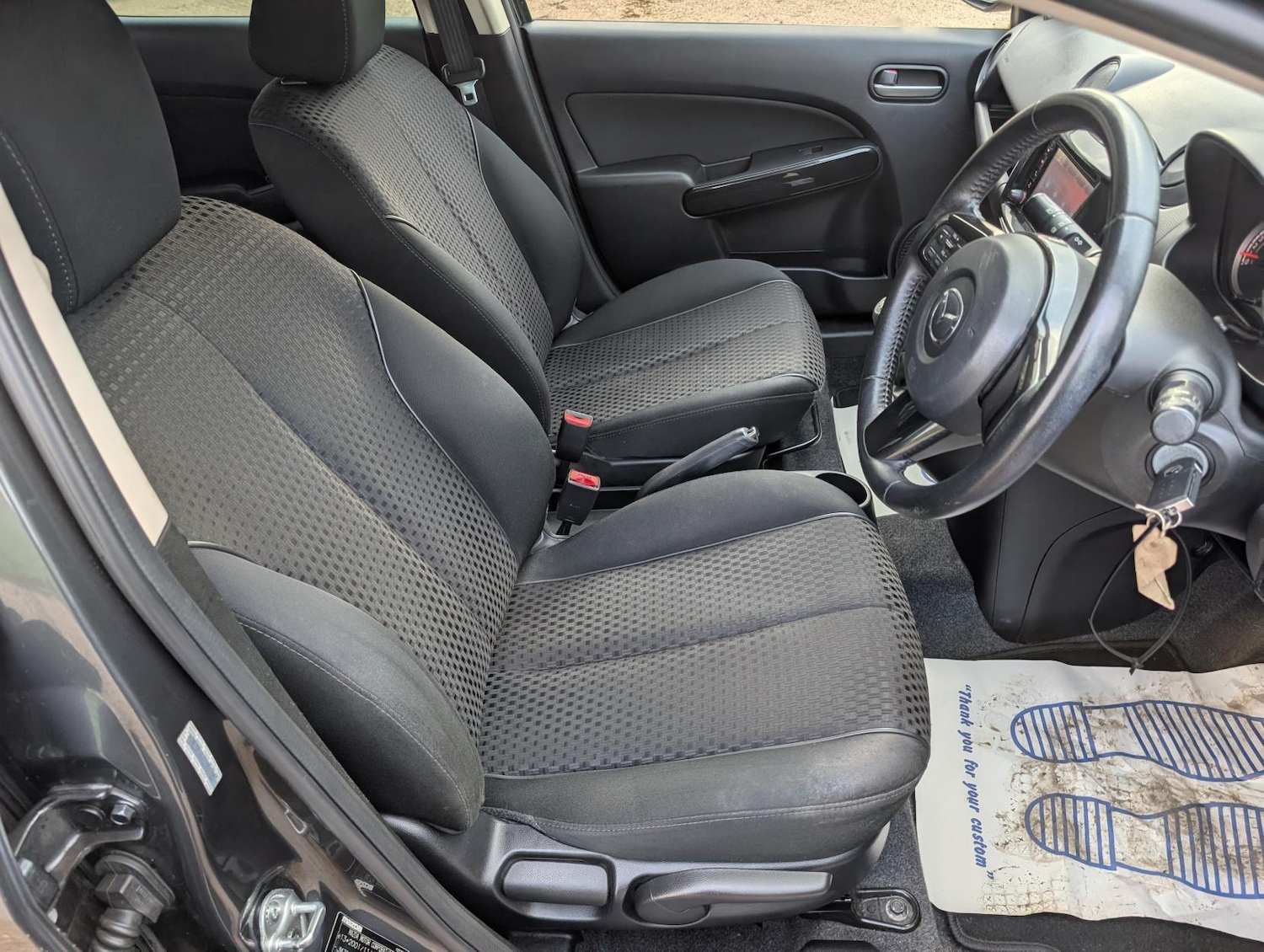 Used Mazda Mazda2 2015 for sale - 77482250: Photo 11