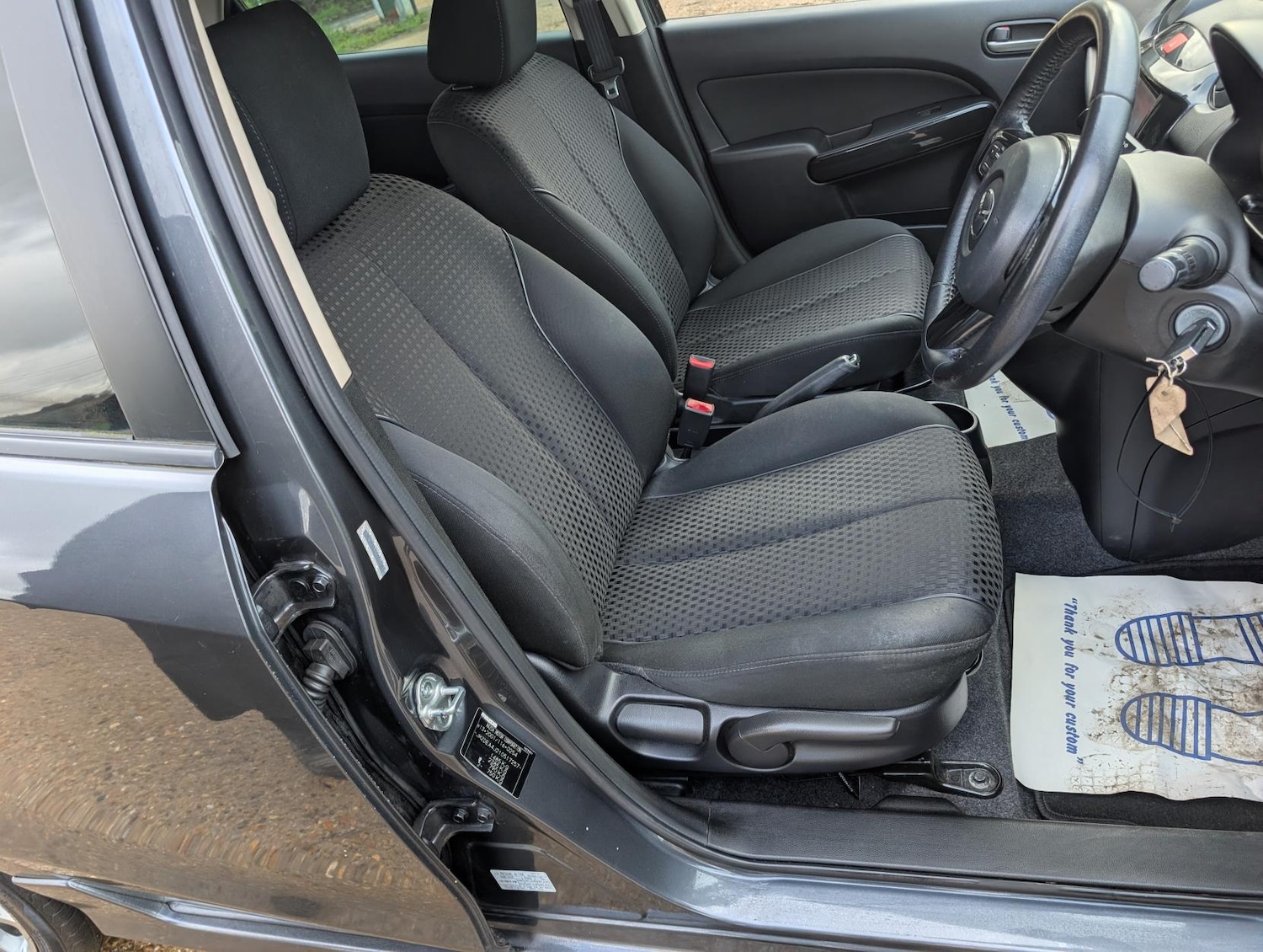 Used Mazda Mazda2 2015 for sale - 77482250: Photo 13