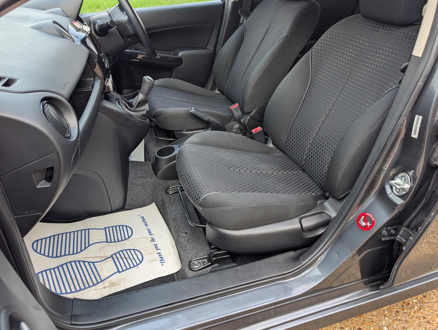 Used Mazda Mazda2 2015 for sale - 77482250: Photo 16