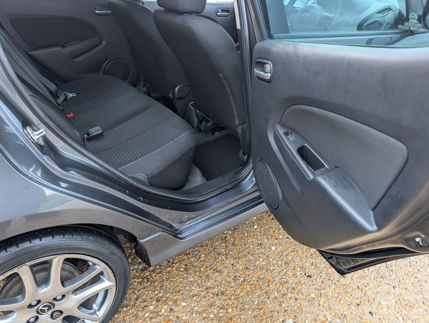 Used Mazda Mazda2 2015 for sale - 77482250: Photo 27