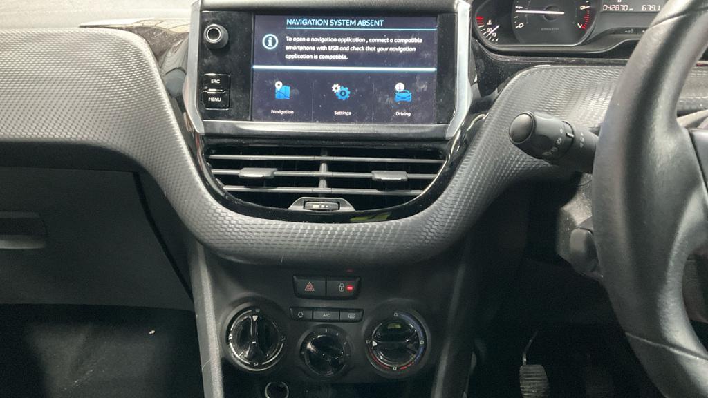 Used Peugeot 208 2018 for sale - 77532309: Photo 11