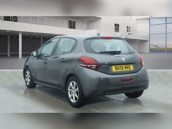 Used Peugeot 208 2018 for sale - 77532309: Photo
