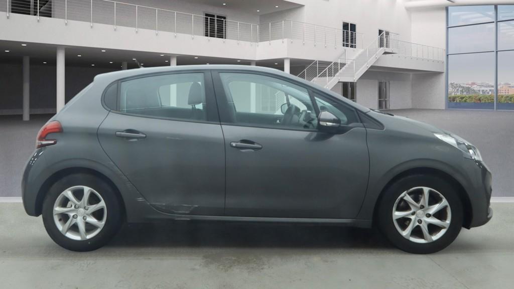 Used Peugeot 208 2018 for sale - 77532309: Photo 5