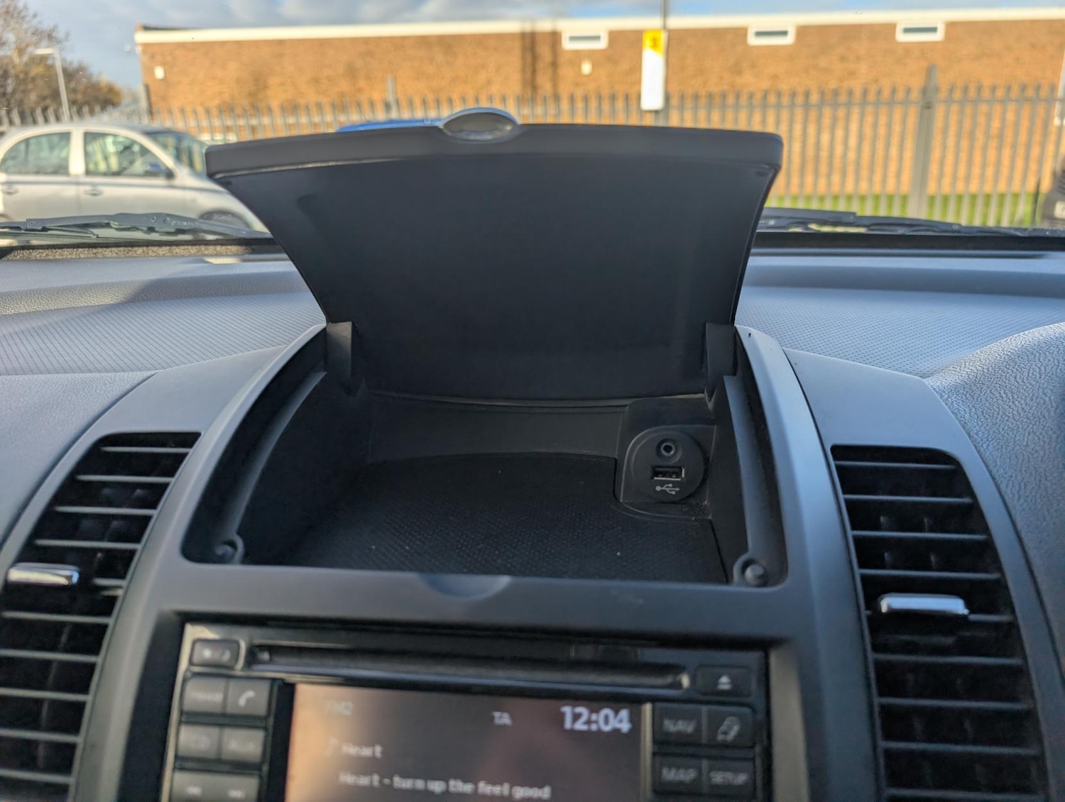 Used Nissan Note 2013 for sale - 76627530: Photo 26