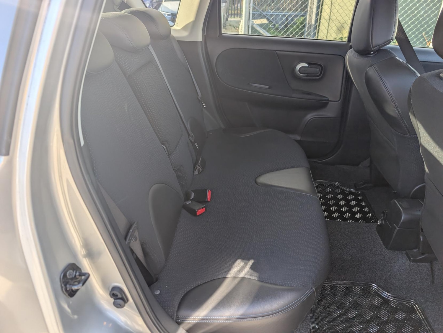 Used Nissan Note 2013 for sale - 76627530: Photo 31