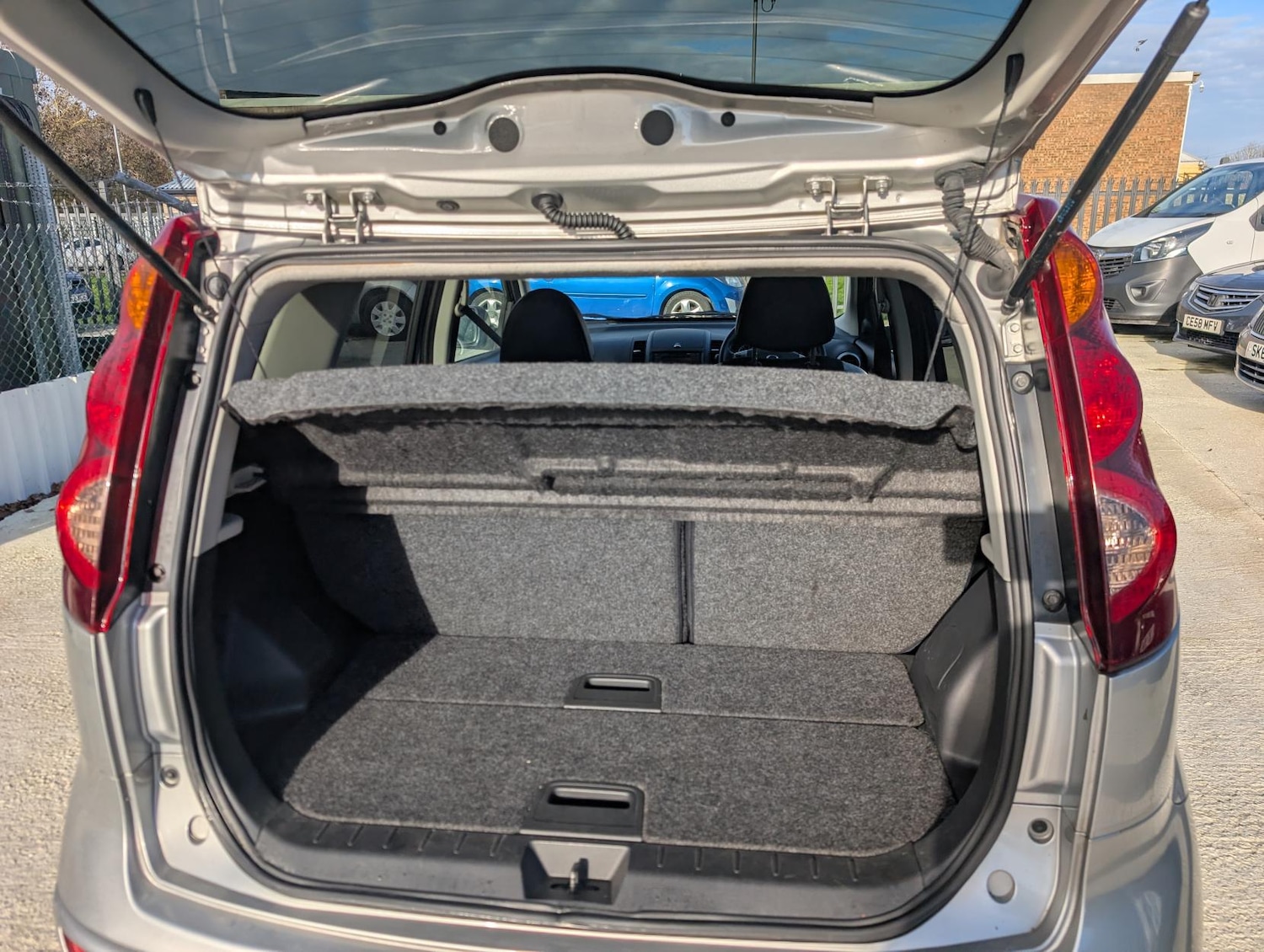 Used Nissan Note 2013 for sale - 76627530: Photo 32