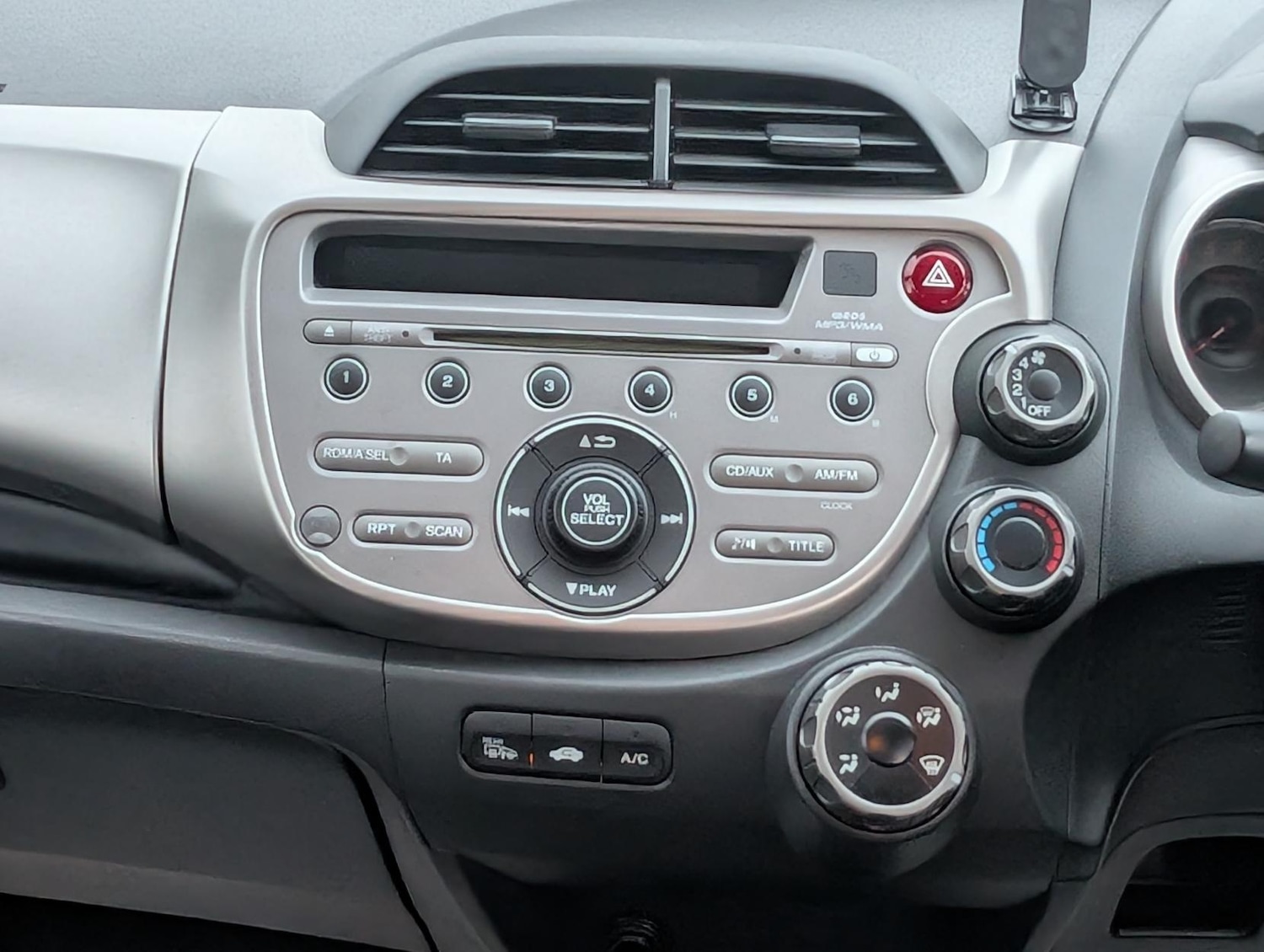 Used Honda Jazz 2011 for sale - 76511215: Photo 14