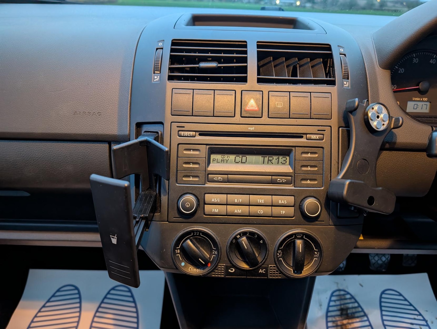 Used Volkswagen Polo 2008 for sale - 76855528: Photo 18