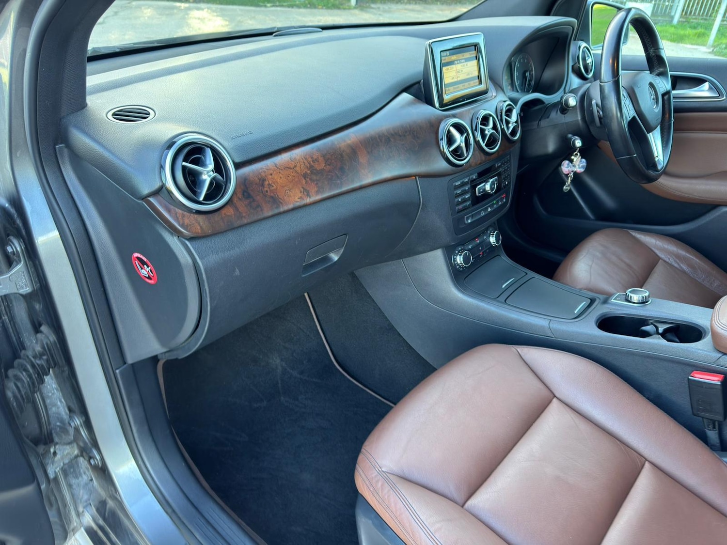 Used Mercedes-Benz B Class 2012 for sale - 76370040: Photo 22