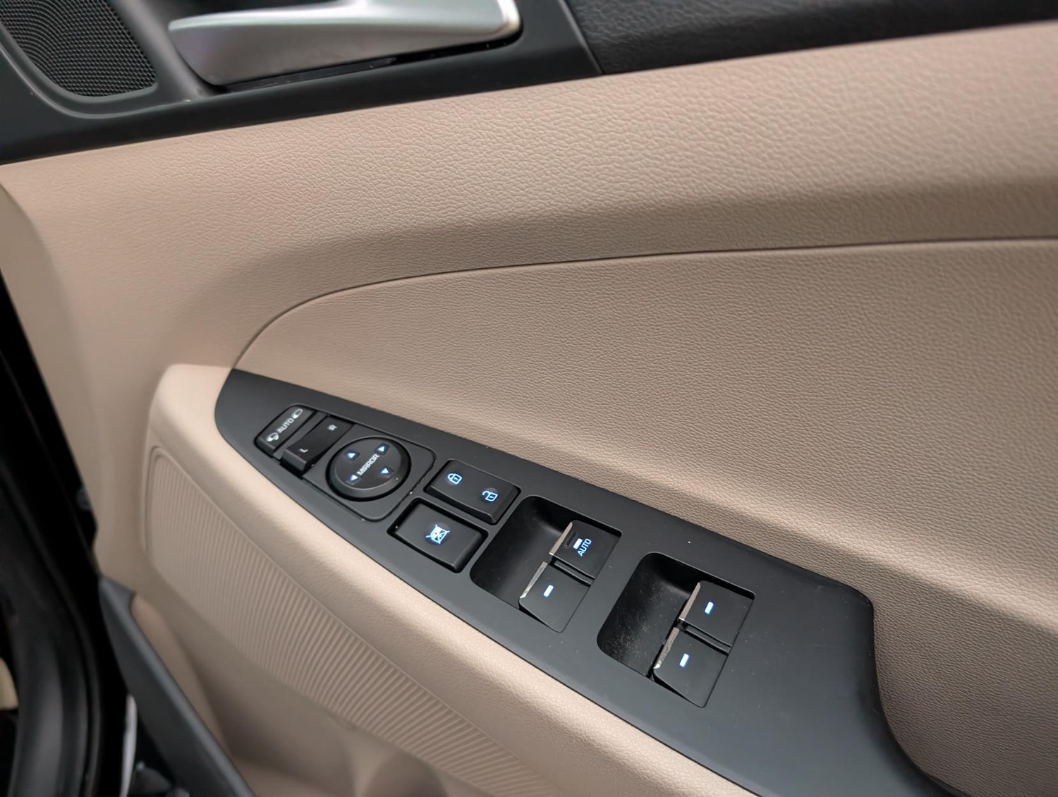 Used Hyundai TUCSON 2016 for sale - 76635466: Photo 12