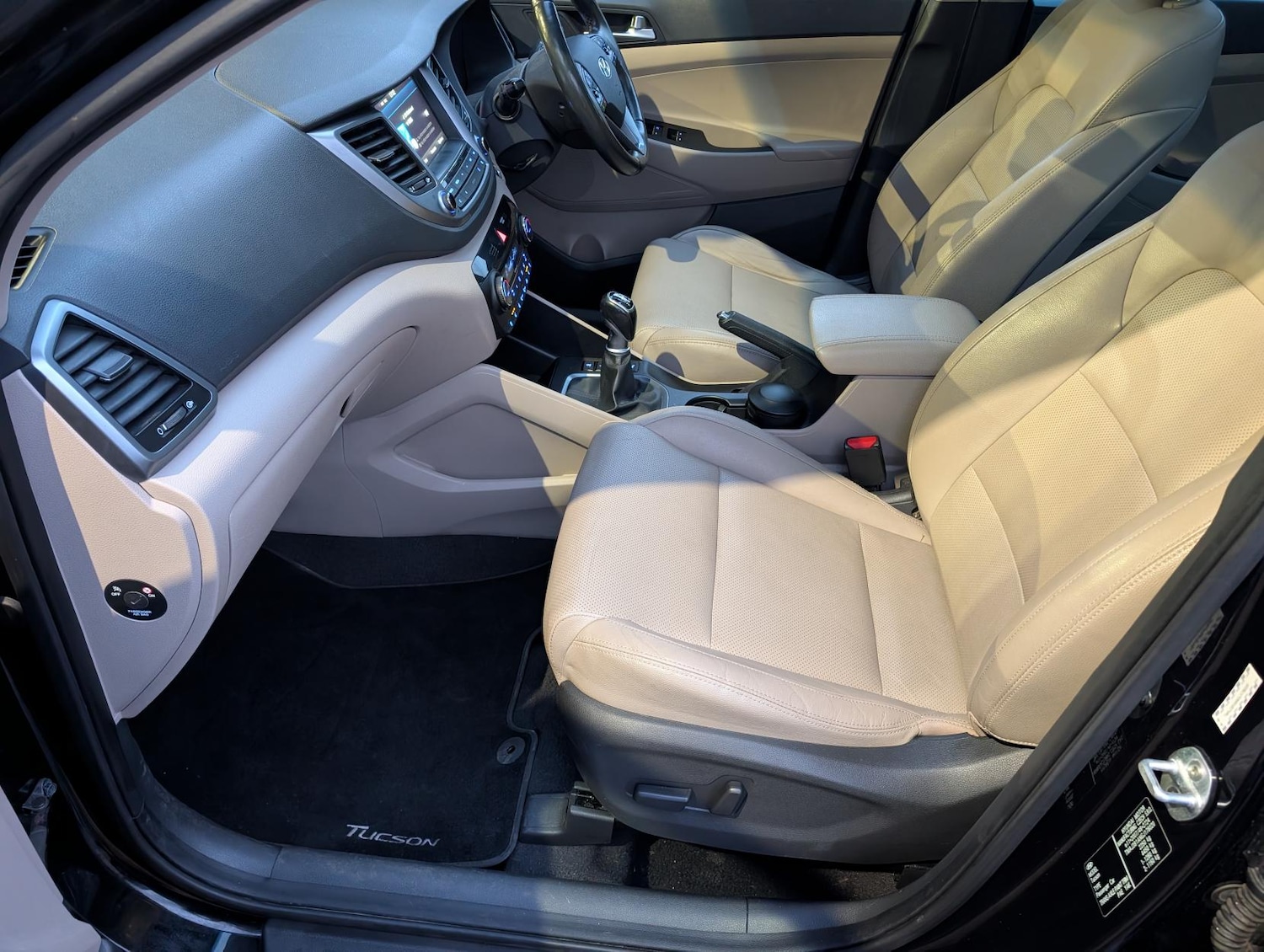 Used Hyundai TUCSON 2016 for sale - 76635466: Photo 41