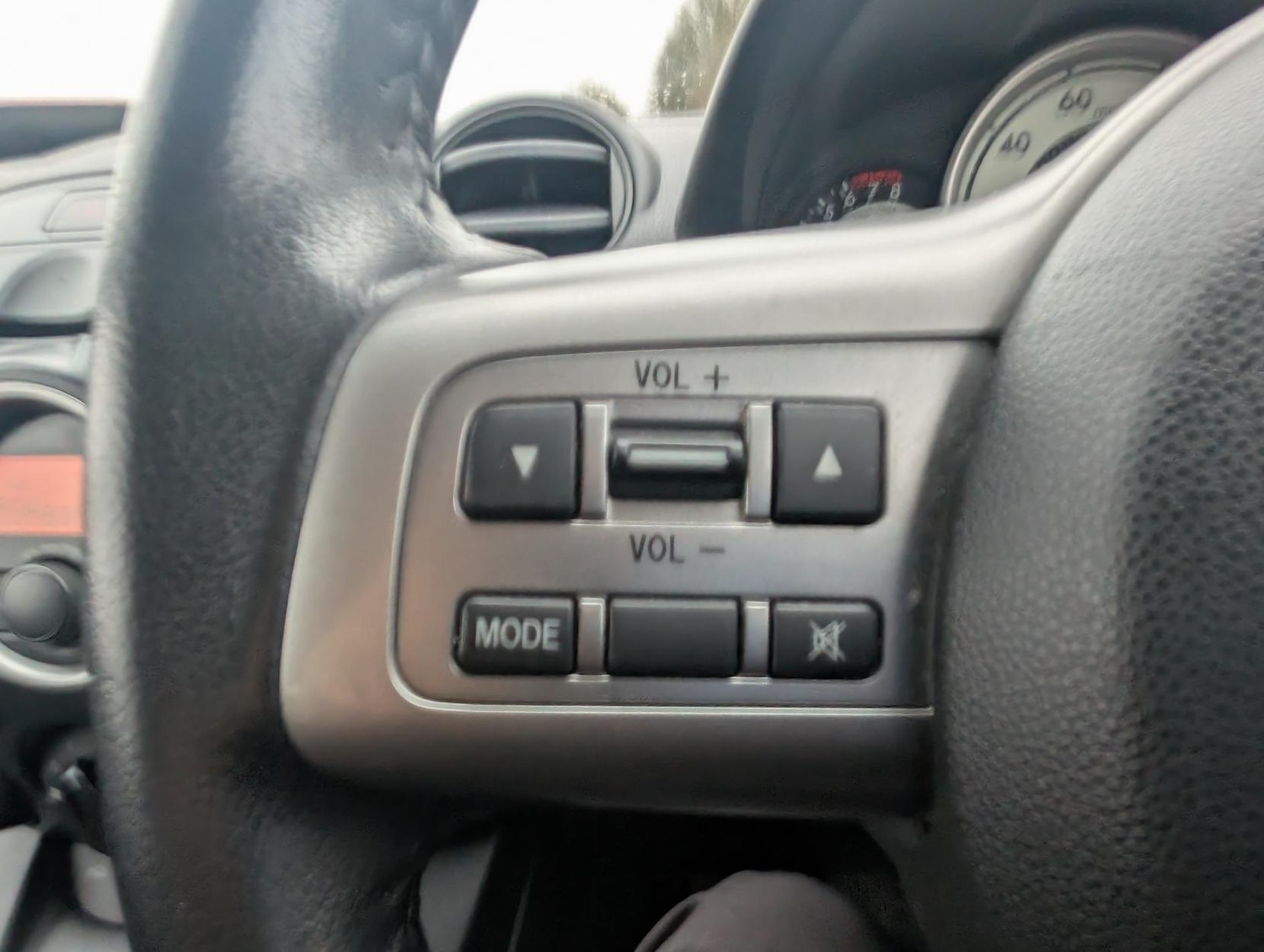 Used Mazda Mazda2 2010 for sale - 77151664: Photo 14