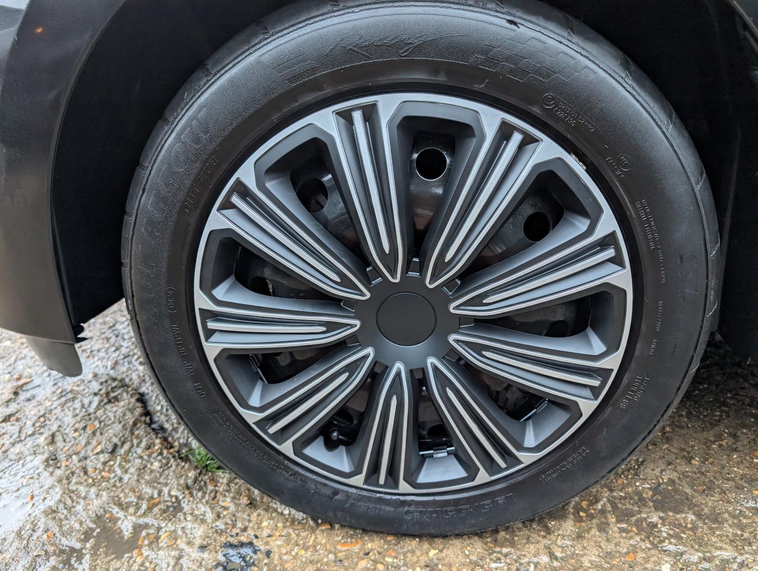 Used Ford Ka+ 2017 for sale - 77797862: Photo 25