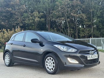 Used Hyundai i30 2013 for sale - 76222971: Photo 2