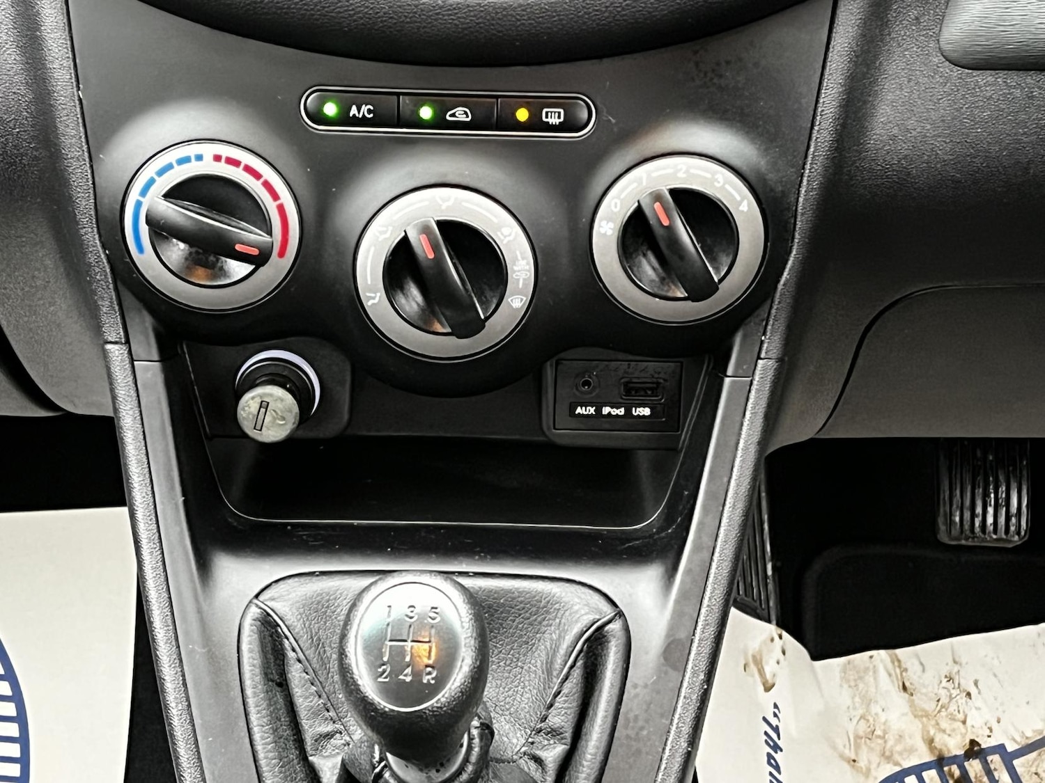 Used Hyundai i10 2013 for sale - 77005953: Photo 16