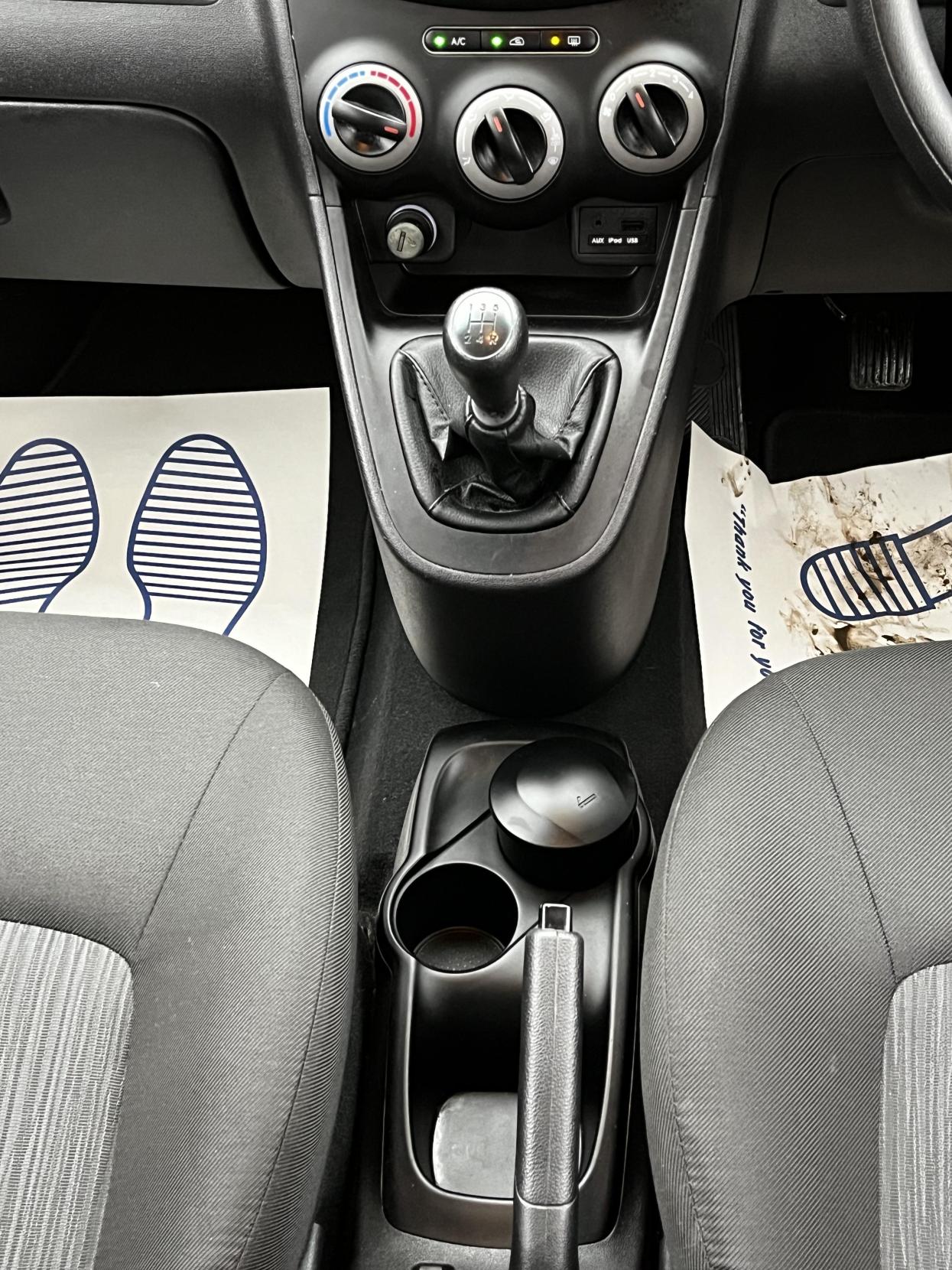 Used Hyundai i10 2013 for sale - 77005953: Photo 17