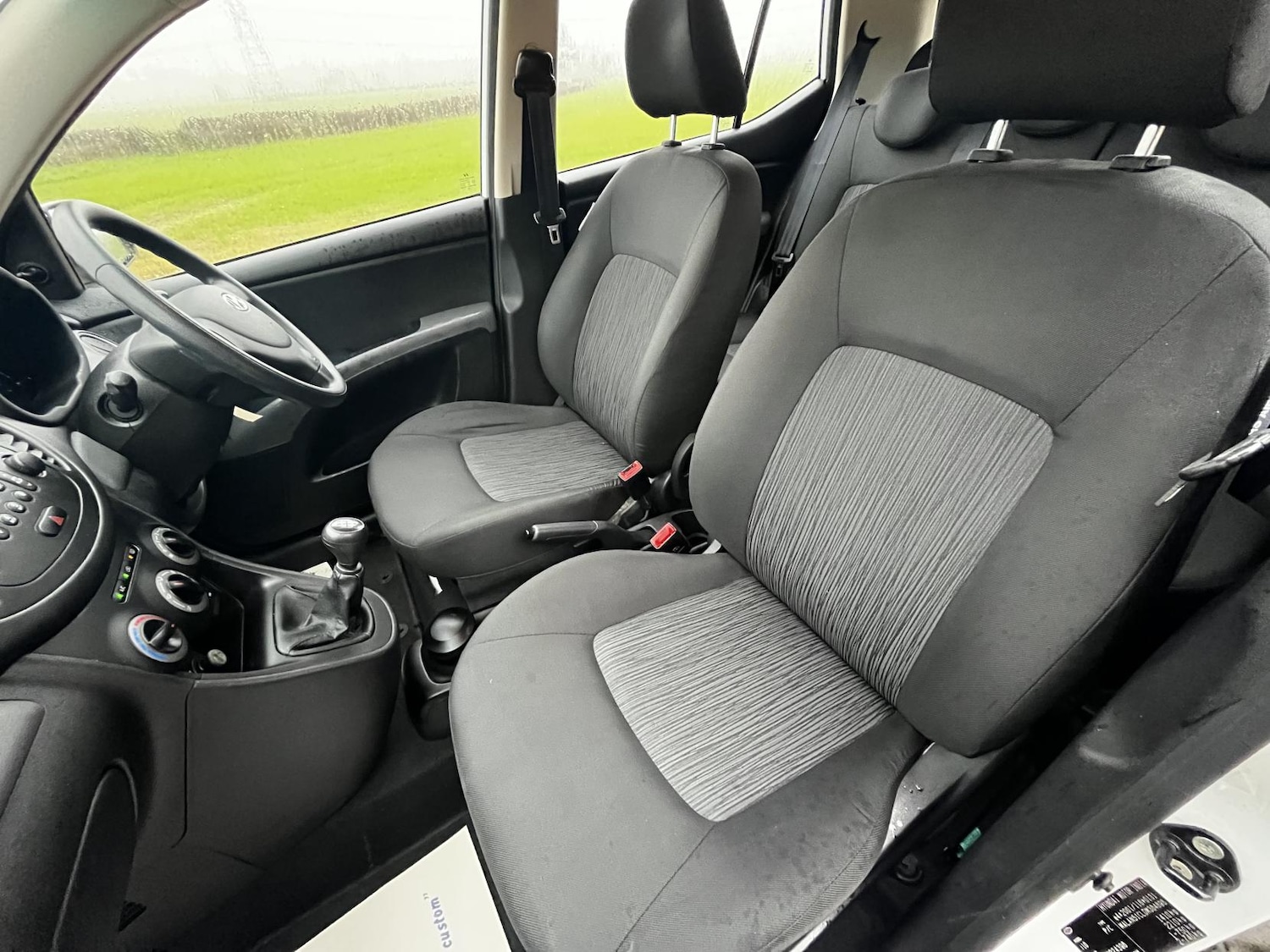 Used Hyundai i10 2013 for sale - 77005953: Photo 27