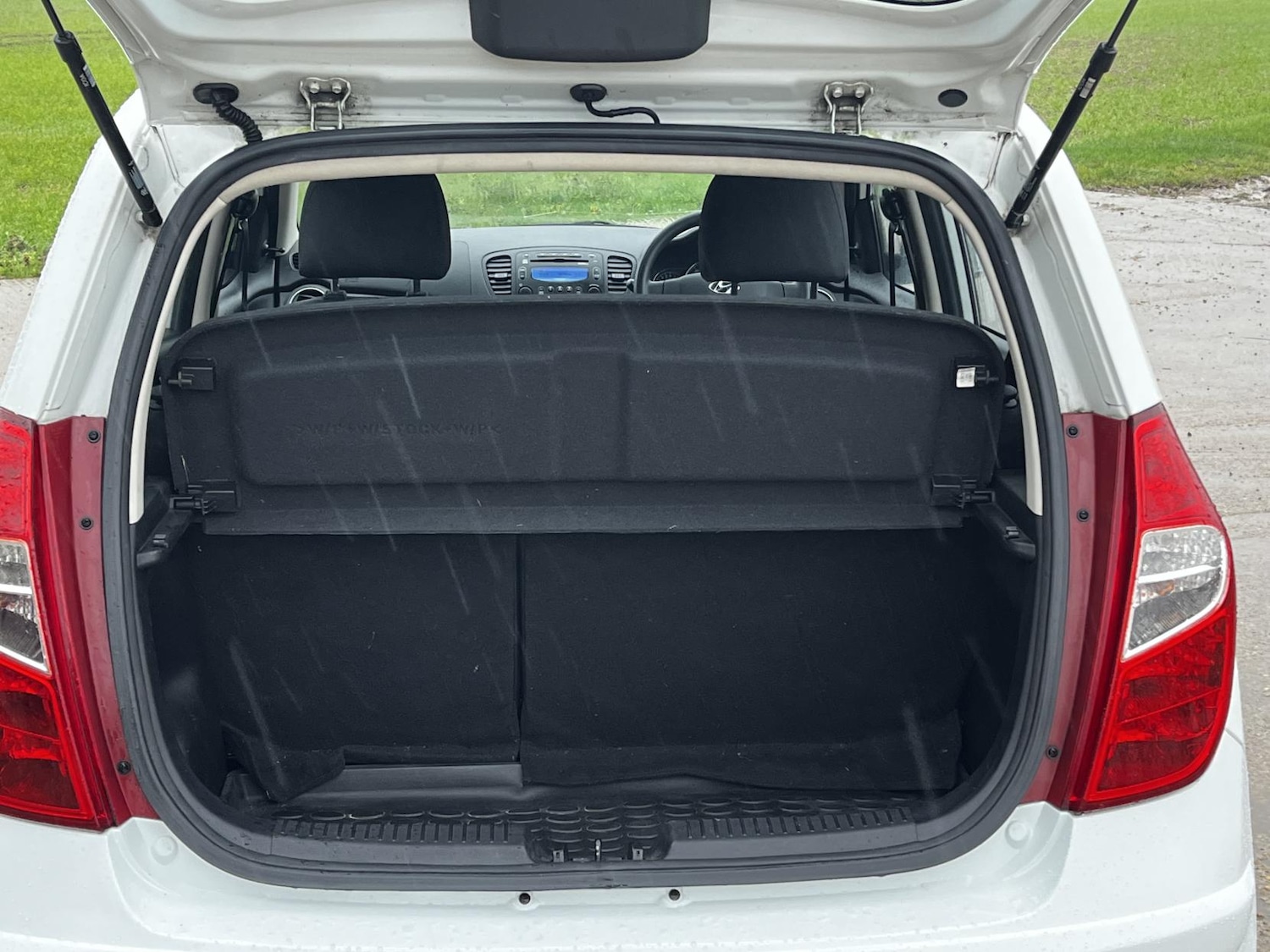 Used Hyundai i10 2013 for sale - 77005953: Photo 28