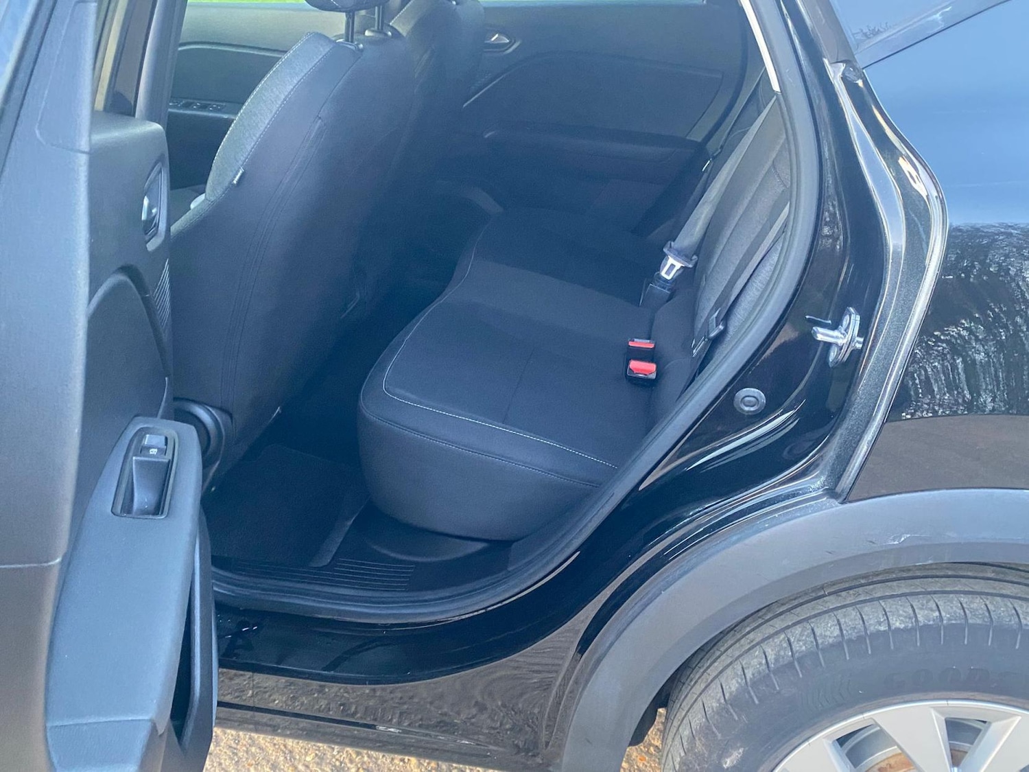 Used Renault Captur 2020 for sale - 77669447: Photo 17