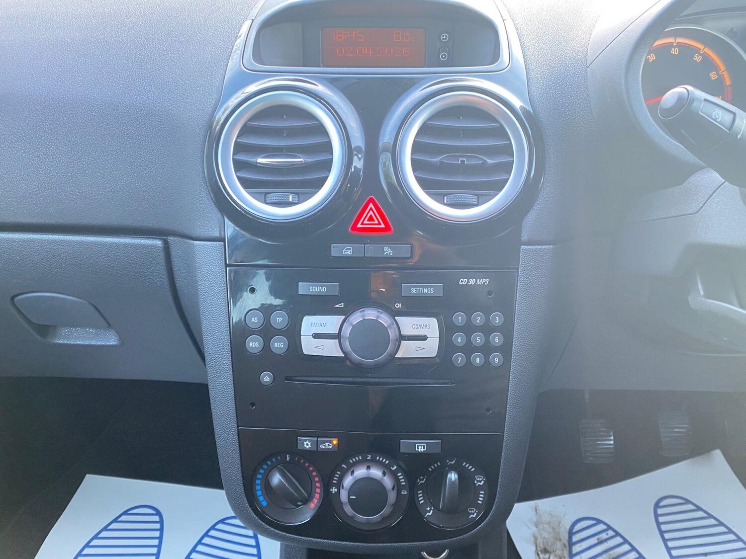 Used Vauxhall Corsa 2011 for sale - 78141827: Photo 14