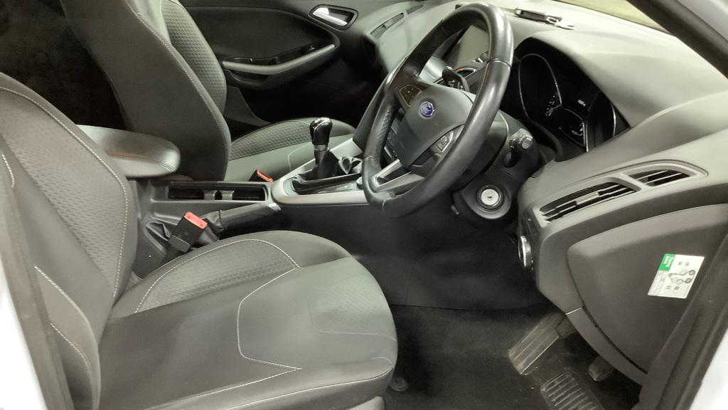 Used Ford Focus 2015 for sale - 77318299: Photo 8