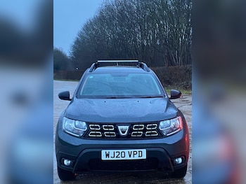 Used Dacia Duster 2020 for sale - 77242012: Photo
