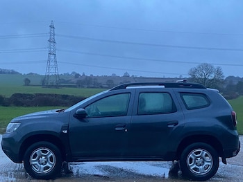 Used Dacia Duster 2020 for sale - 77242012: Photo