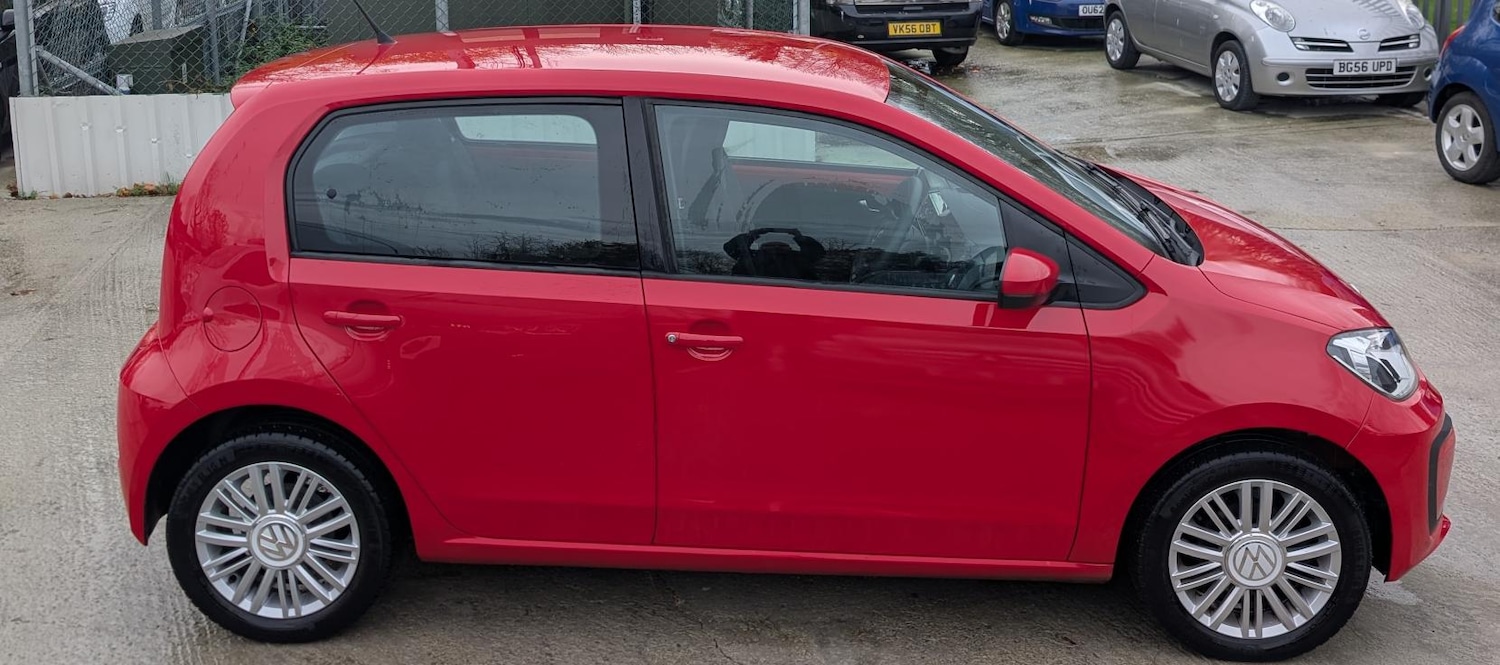 Used Volkswagen up! 2017 for sale - 76494341: Photo 2