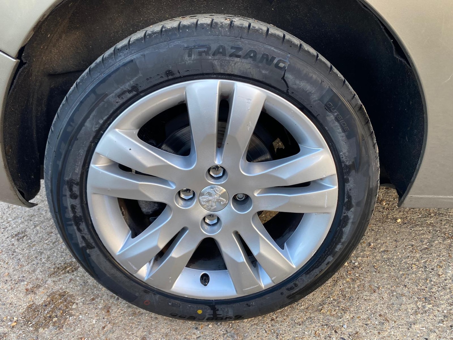 Used Peugeot 5008 2015 for sale - 76477028: Photo 20