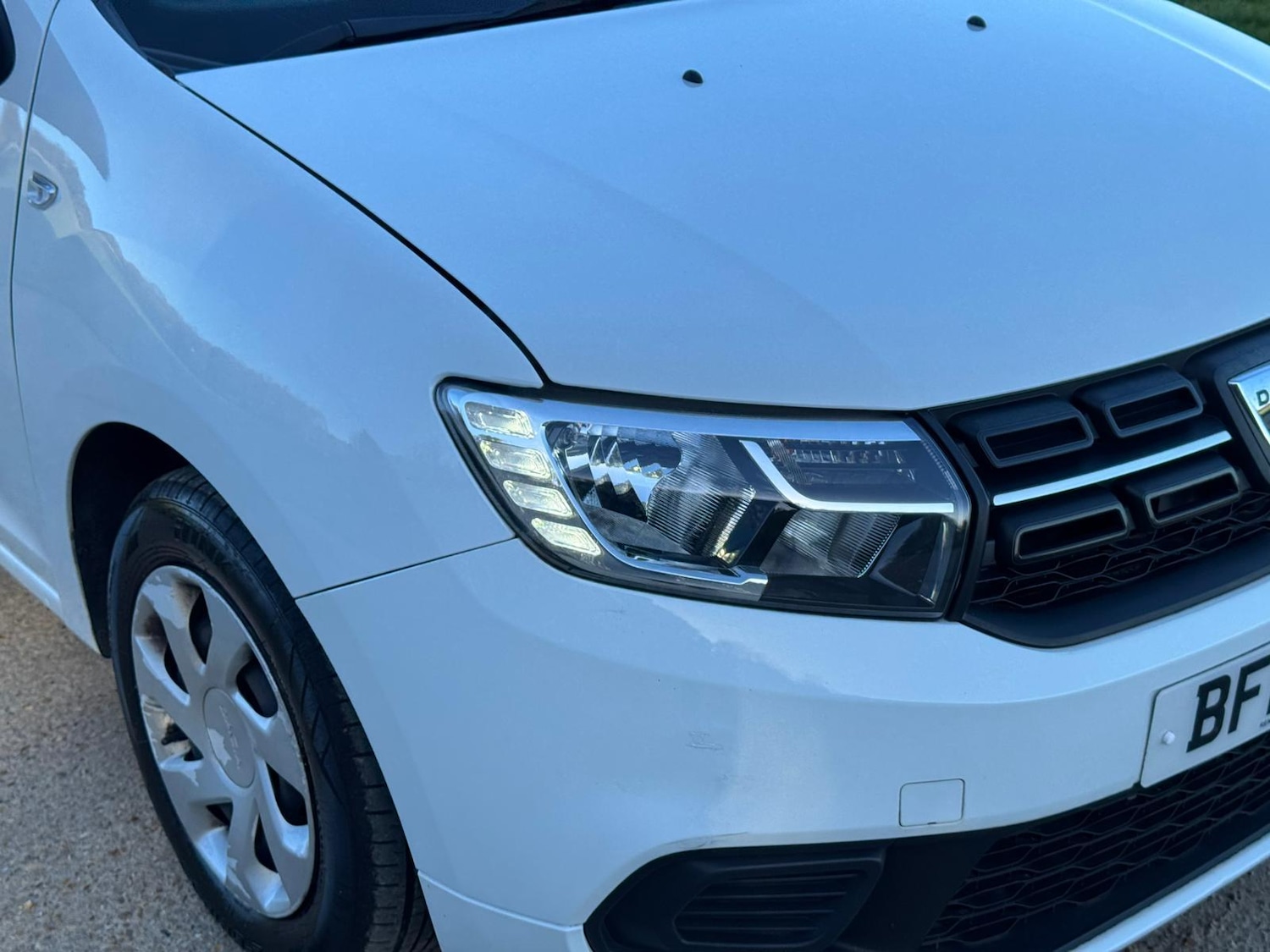 Used Dacia Sandero 2017 for sale - 76370037: Photo 3