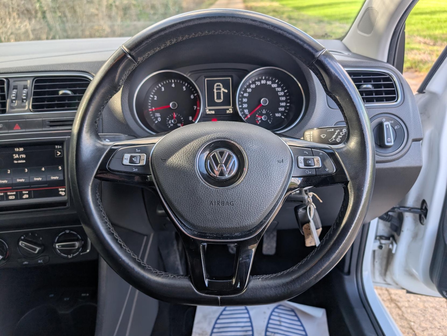 Used Volkswagen Polo 2015 for sale - 77556948: Photo 20