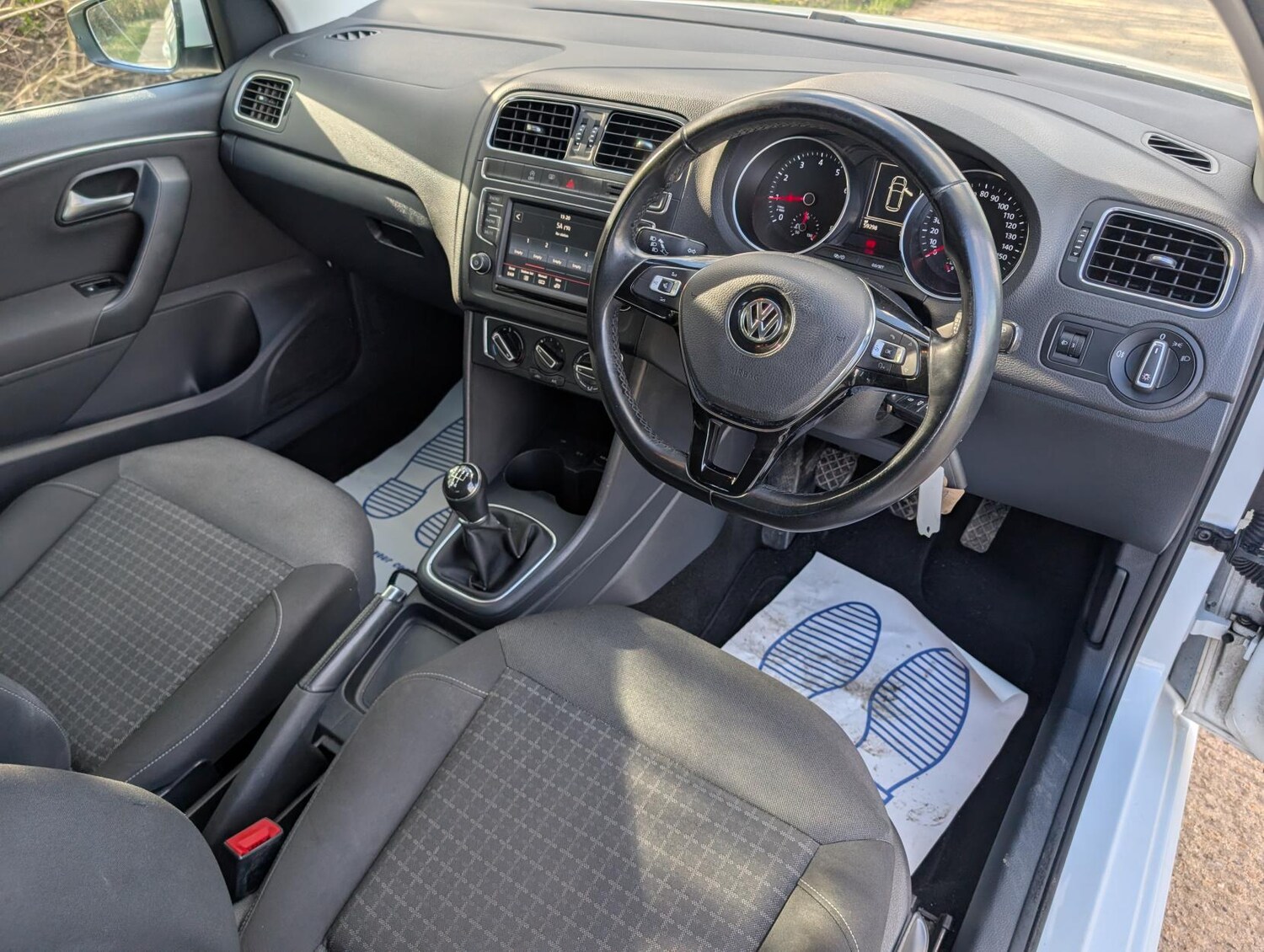 Used Volkswagen Polo 2015 for sale - 77556948: Photo 23