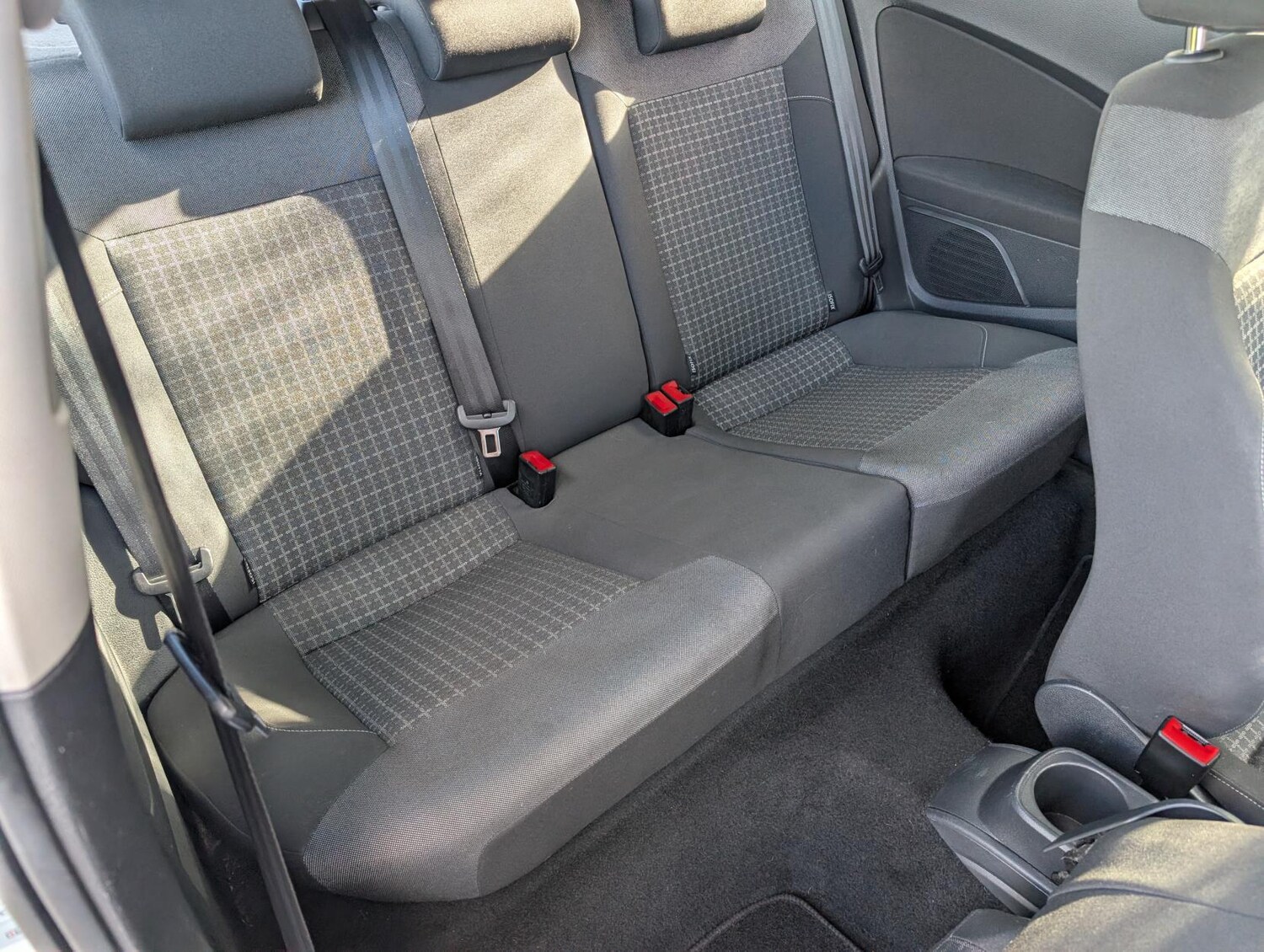 Used Volkswagen Polo 2015 for sale - 77556948: Photo 25