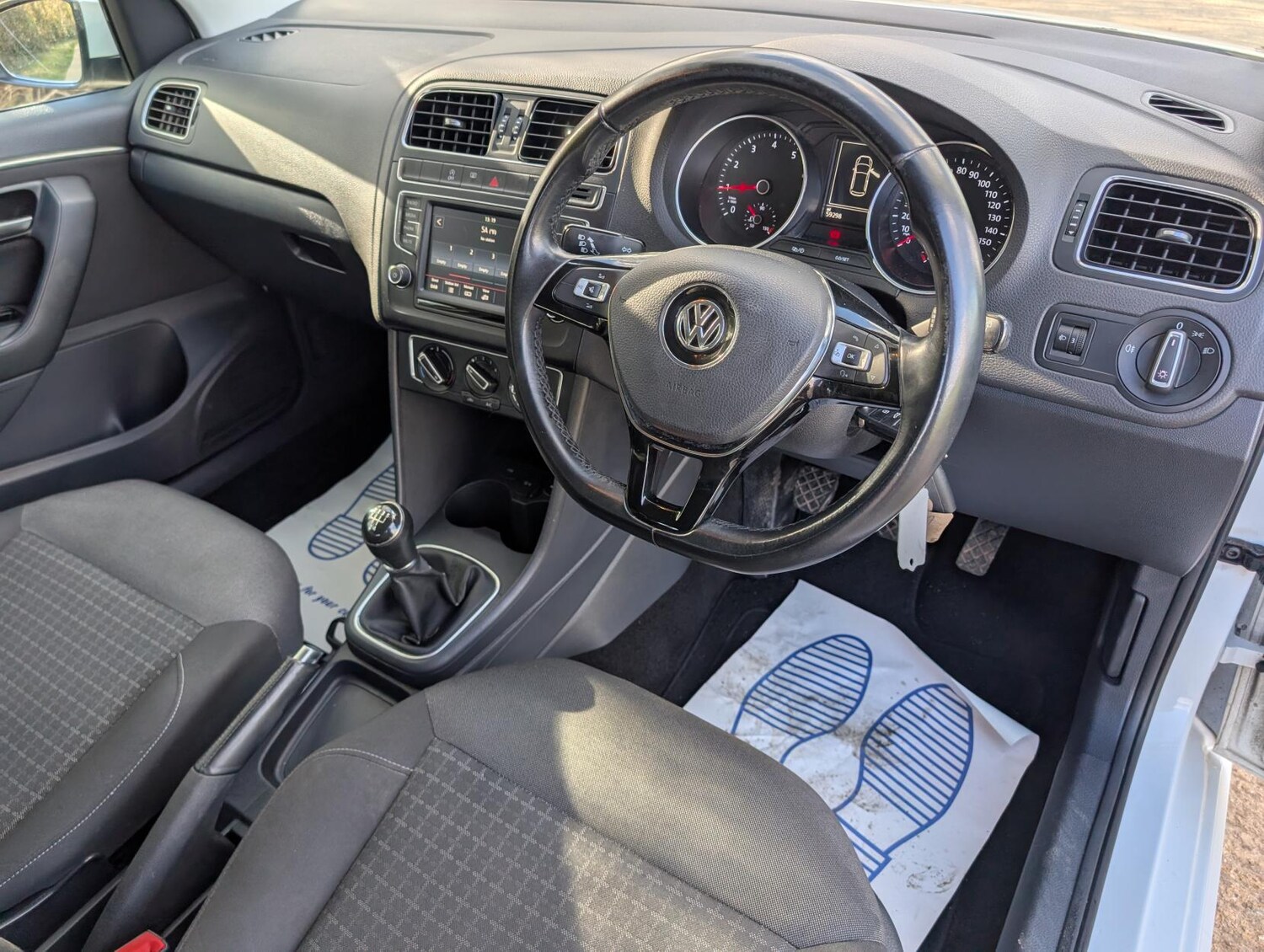 Used Volkswagen Polo 2015 for sale - 77556948: Photo 27