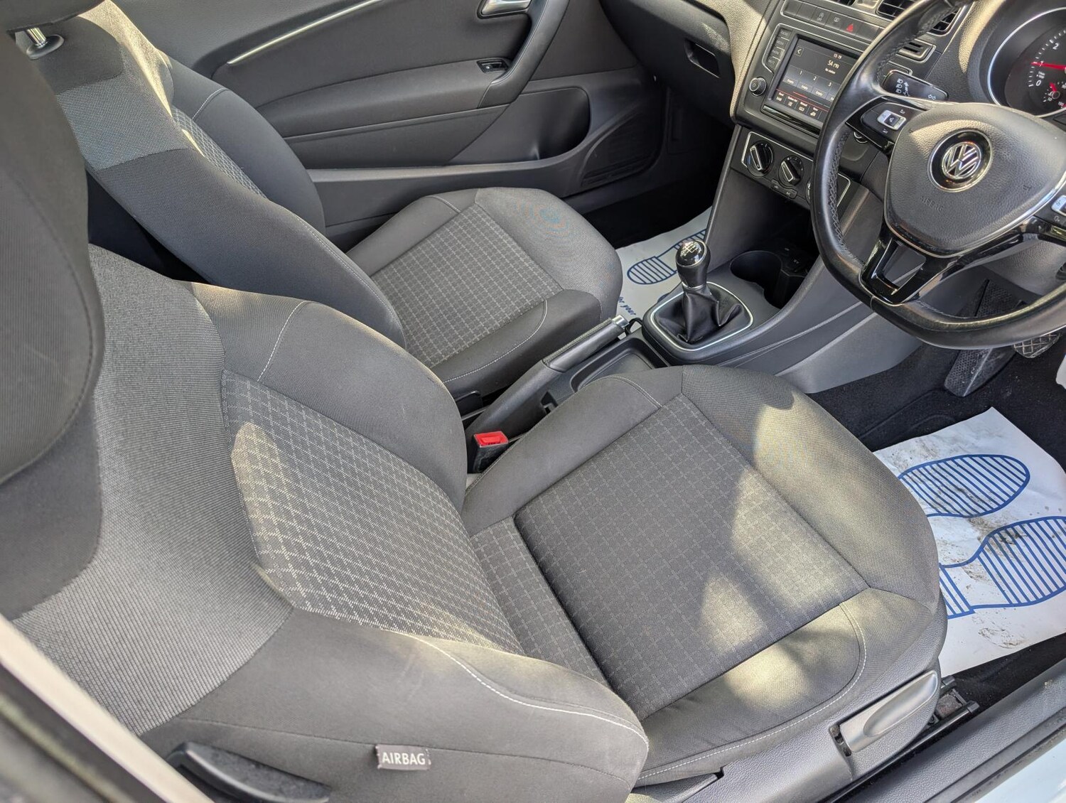 Used Volkswagen Polo 2015 for sale - 77556948: Photo 29