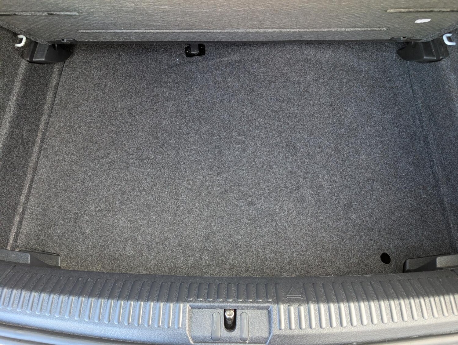 Used Volkswagen Polo 2015 for sale - 77556948: Photo 38