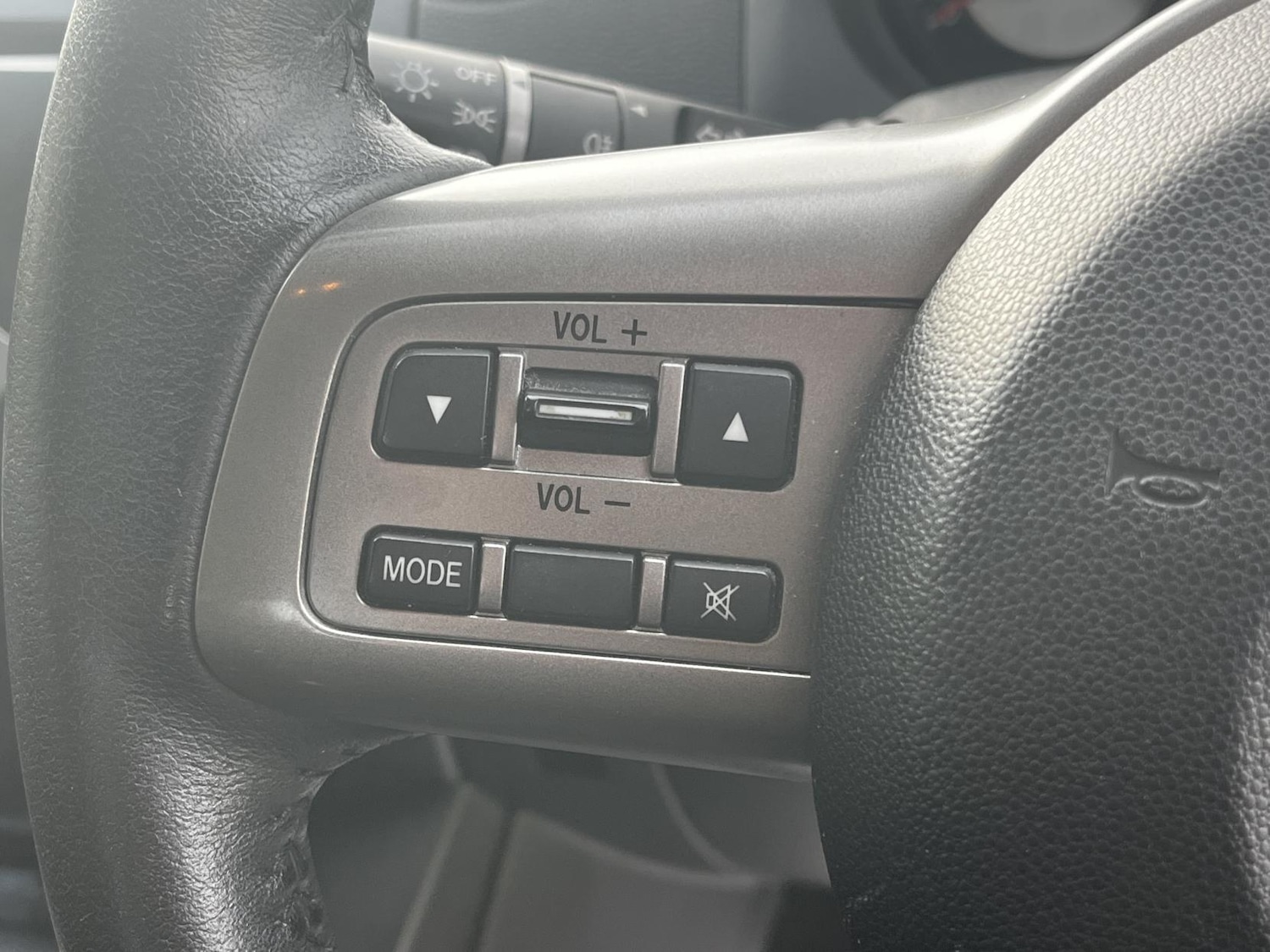 Used Mazda Mazda2 2010 for sale - 76494356: Photo 22