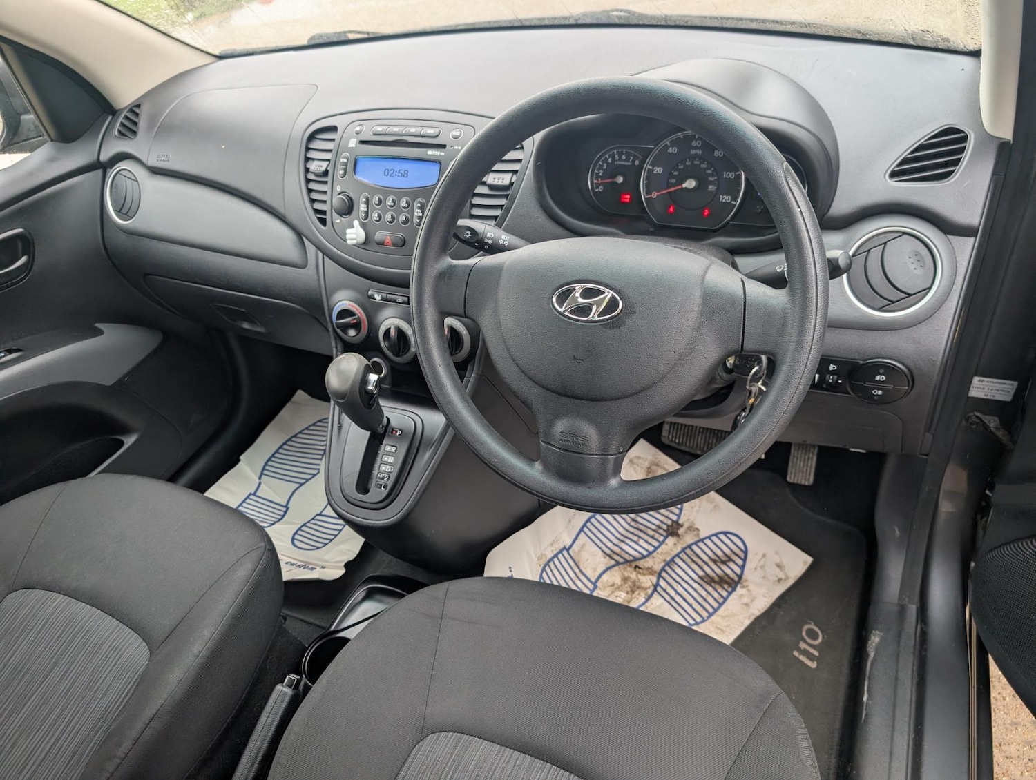 Used Hyundai i10 2013 for sale - 76835176: Photo 10