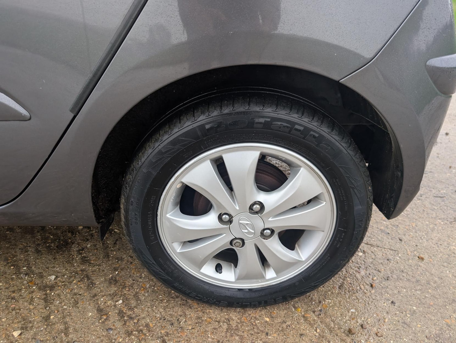 Used Hyundai i10 2013 for sale - 76835176: Photo 32