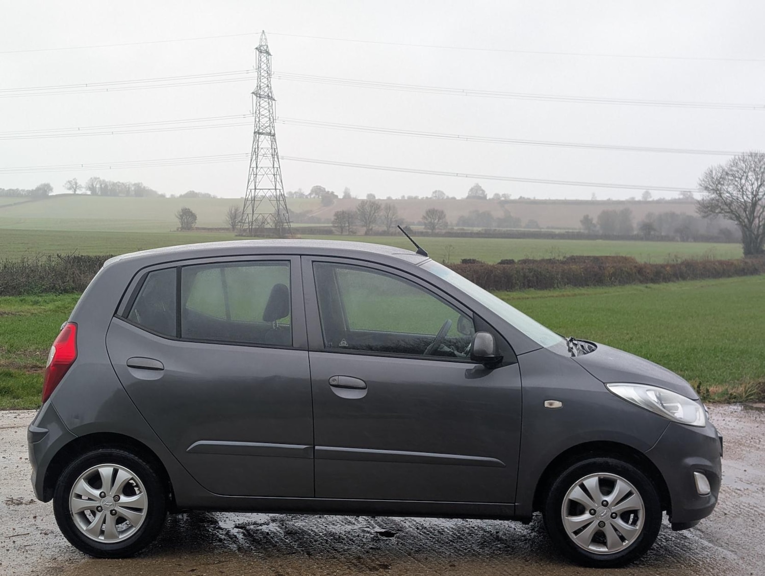 Used Hyundai i10 2013 for sale - 76835176: Photo 9