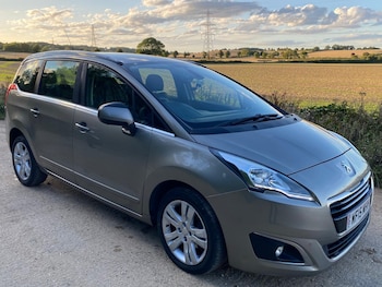 Used Peugeot 5008 2015 for sale - 75985524: Photo
