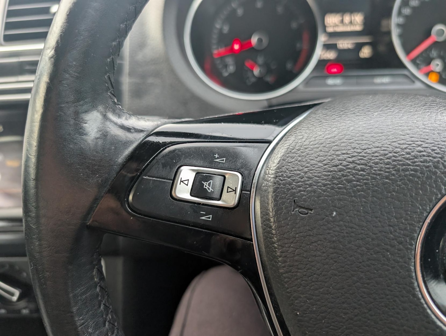 Used Volkswagen Polo 2014 for sale - 76856292: Photo 17