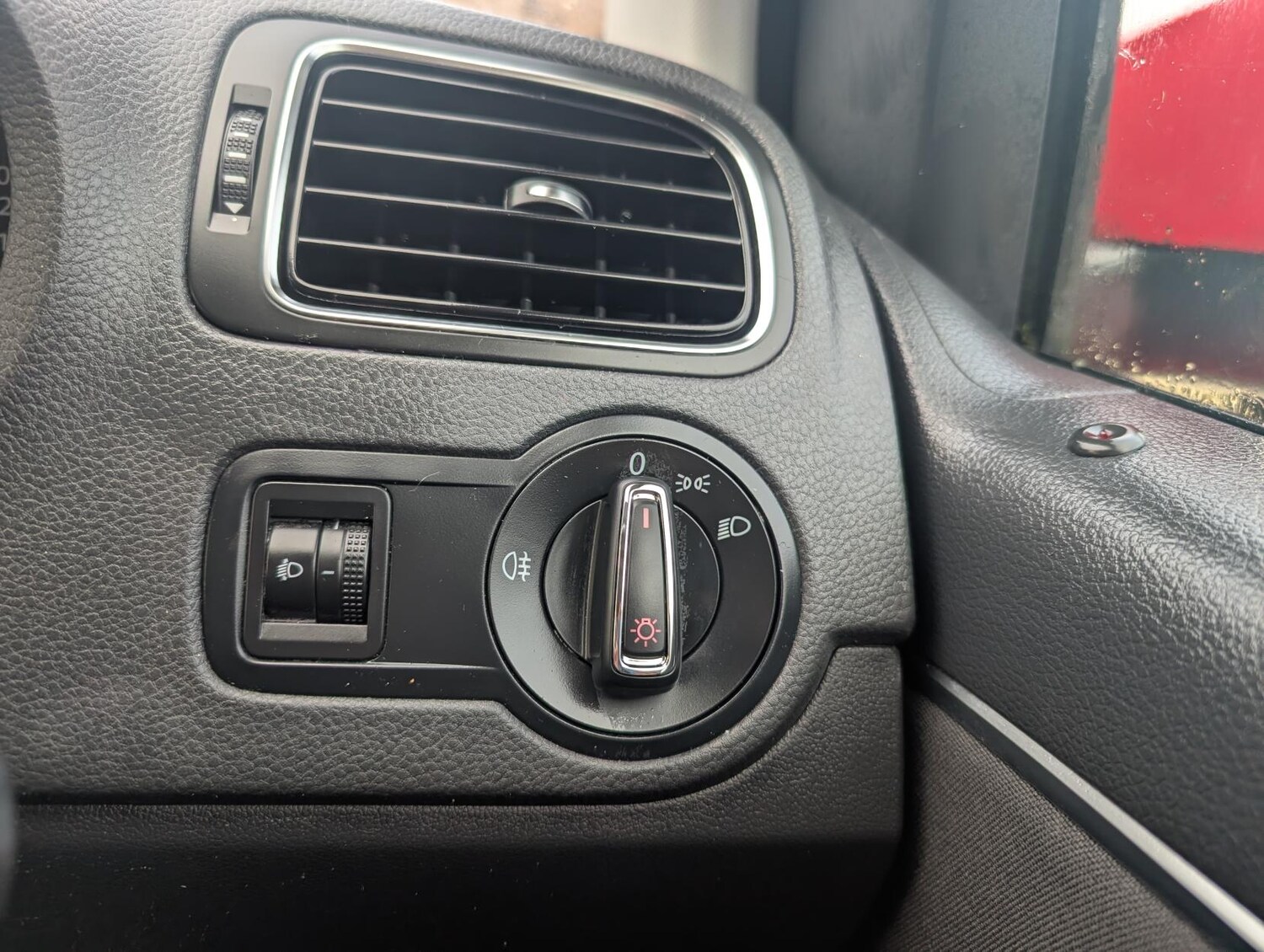 Used Volkswagen Polo 2014 for sale - 76856292: Photo 24