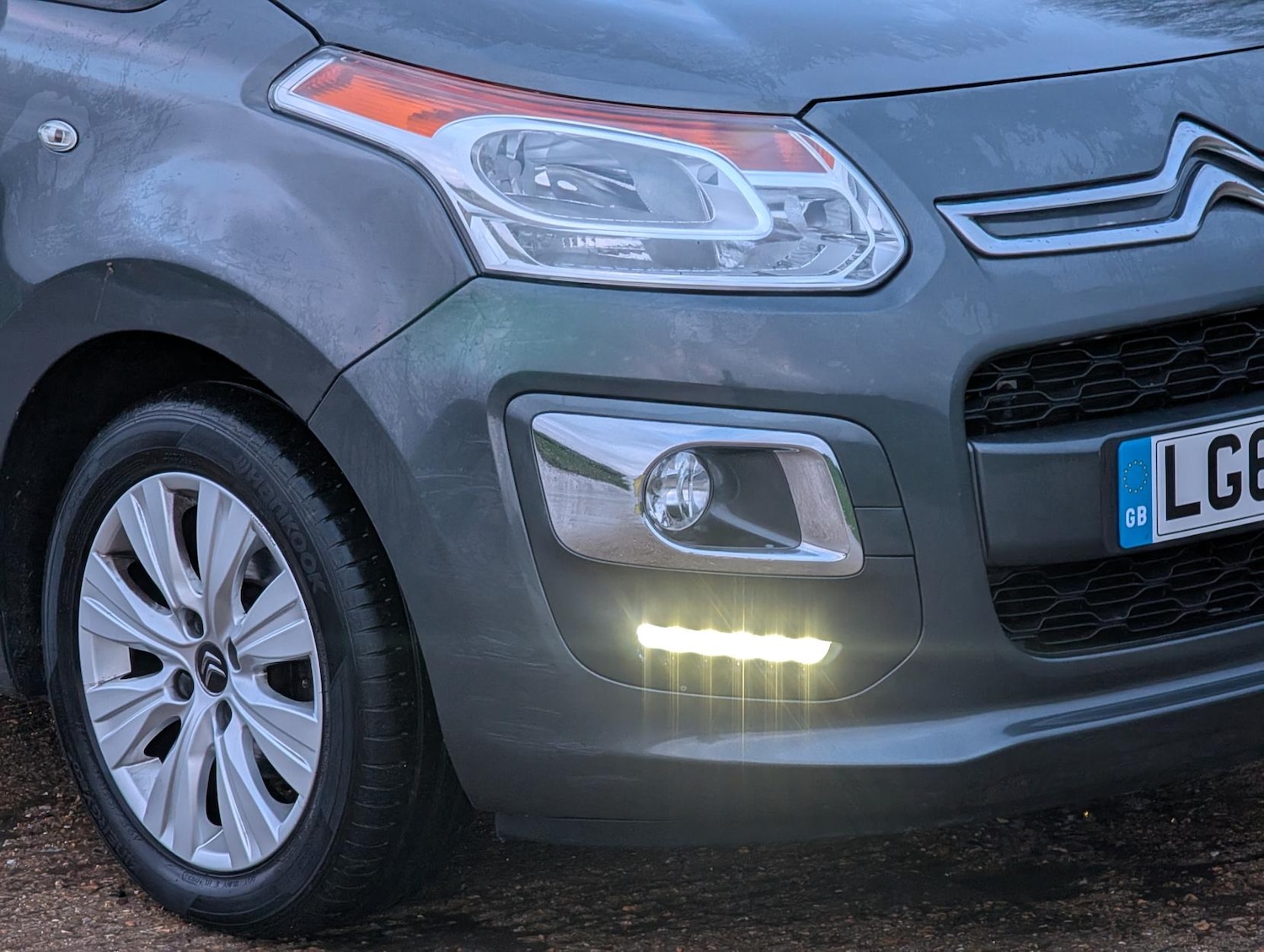 Used Citroen C3 Picasso 2015 for sale - 77482252: Photo 2