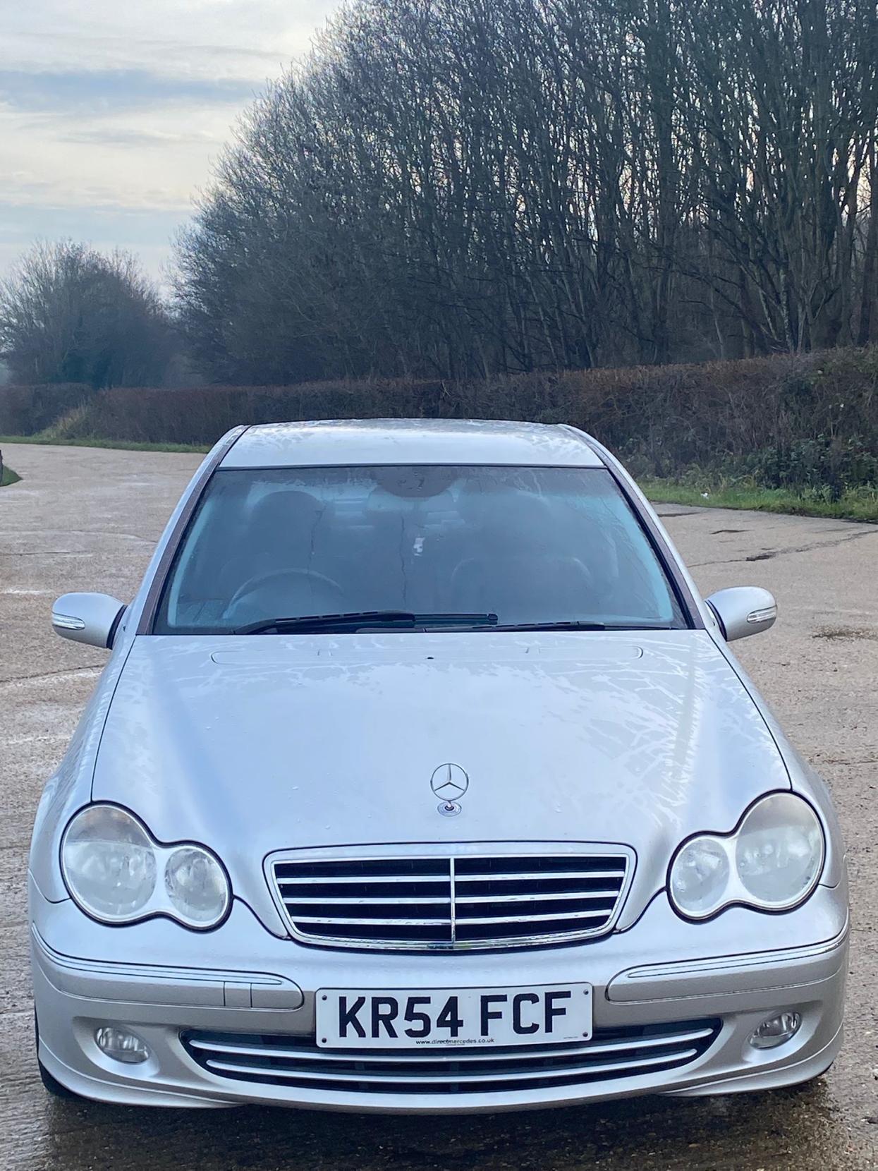 Used Mercedes-Benz C Class 2004 for sale - 77237258: Photo 2