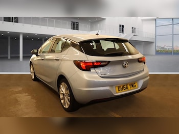 Used Vauxhall Astra 2016 for sale - 75641597: Photo