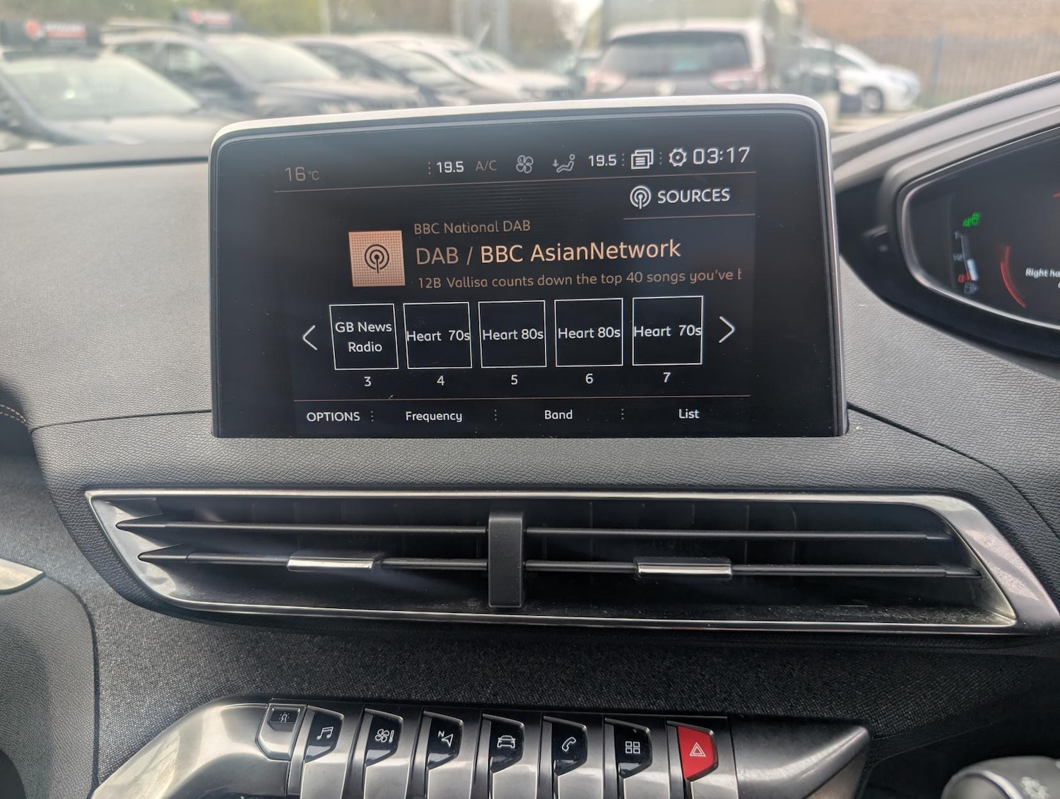 Used Peugeot 3008 2019 for sale - 78199303: Photo 31